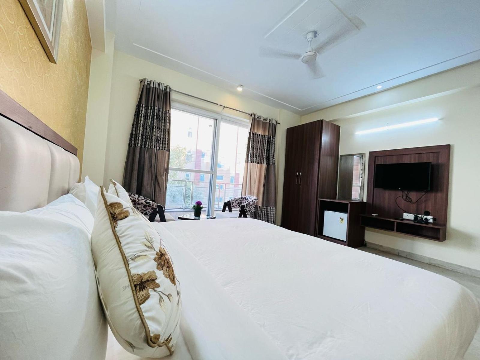 Hotel The Luxe 18 - Golf Course Road Gurgaon Eksteriør bilde