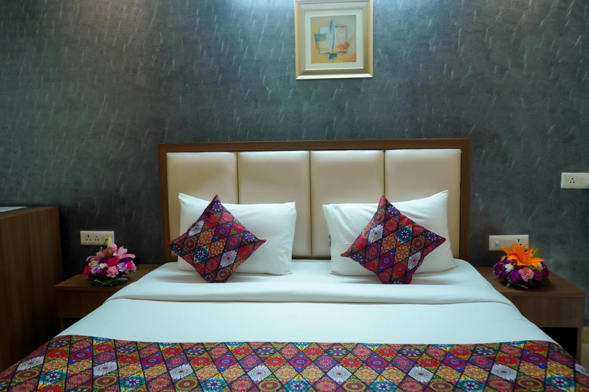 Hotel The Luxe 18 - Golf Course Road Gurgaon Eksteriør bilde