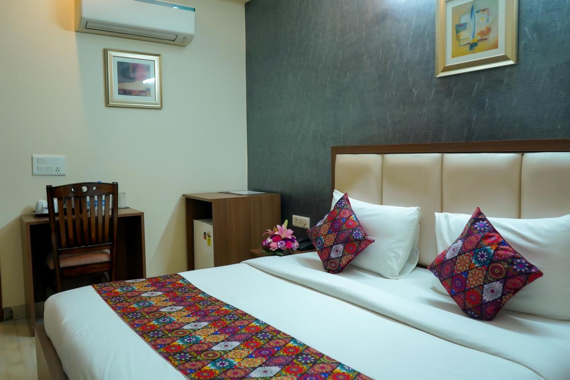 Hotel The Luxe 18 - Golf Course Road Gurgaon Eksteriør bilde