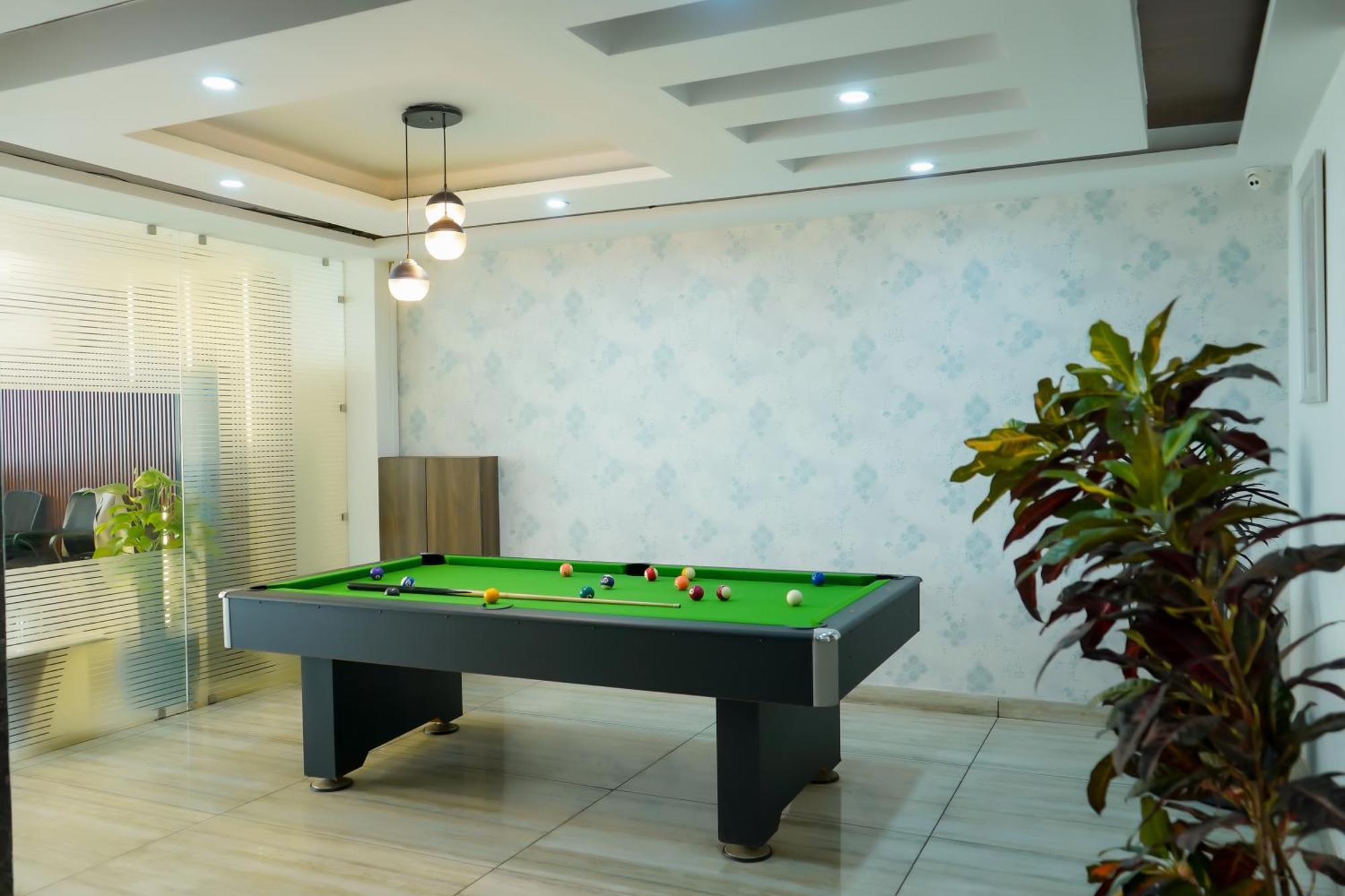 Hotel The Luxe 18 - Golf Course Road Gurgaon Eksteriør bilde