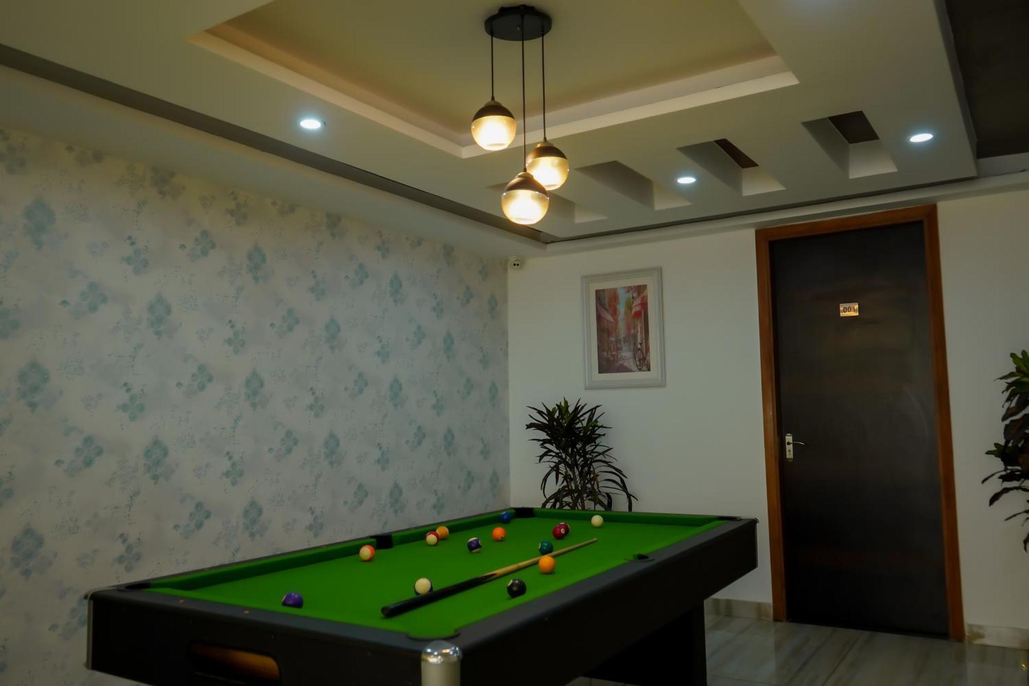 Hotel The Luxe 18 - Golf Course Road Gurgaon Eksteriør bilde